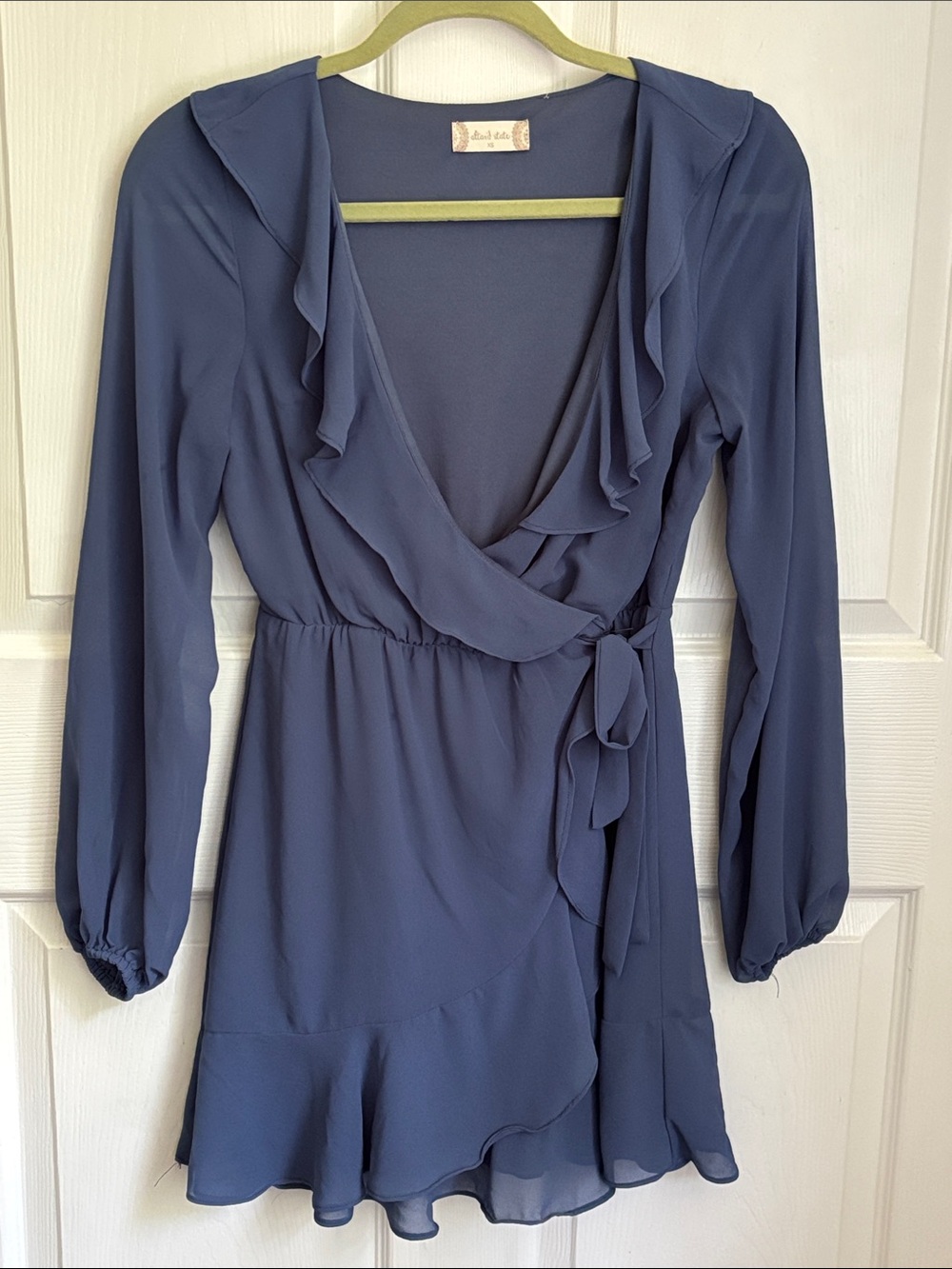 Altr’d Slate Blue Ruffled Faux Wrap Dress Long Sleeve Size XS lightweight deep V